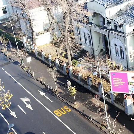 Modern Center 2 Apartment *