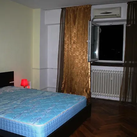 Modern Center 2 Daire Bükreş